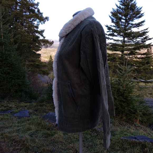 White Crow | Size Small 70's Inspired 100% Cotton Olive Corduroy Sherpa Jacket - Picture 5 of 10
